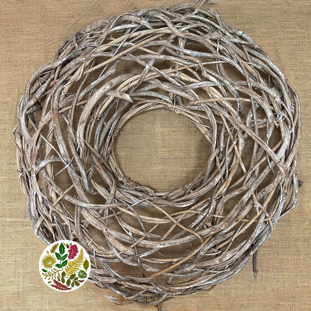 Wreath &#39;Crazy Vine&#39; (Half Open) 48cm (White Wash) (DRY)