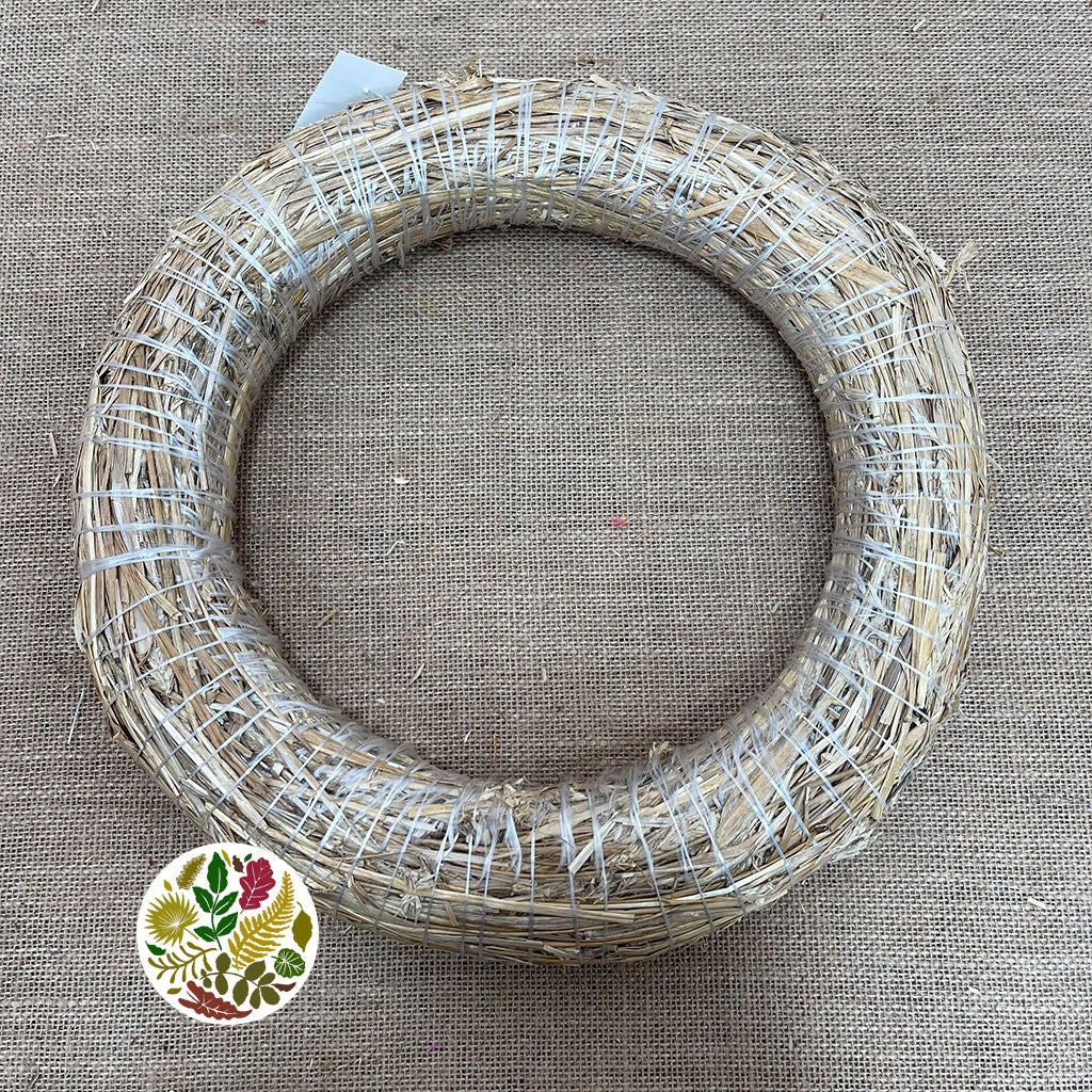 Straw Wreath DRY (Various Sizes)