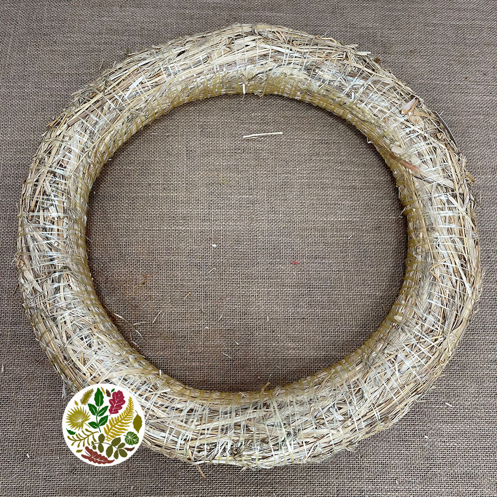 Straw Wreath DRY (Various Sizes)